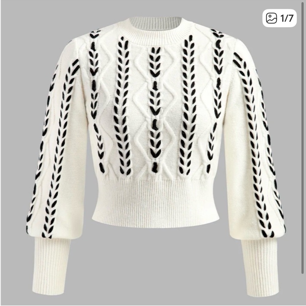 Commense White Sweater with Black Contrast Stitching